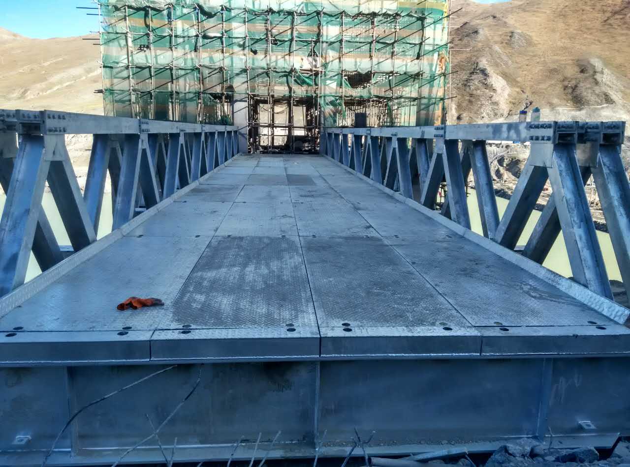 D-típusú 24M DS egyirányú horganyzott acél állandó híd Tibetben, Kínában